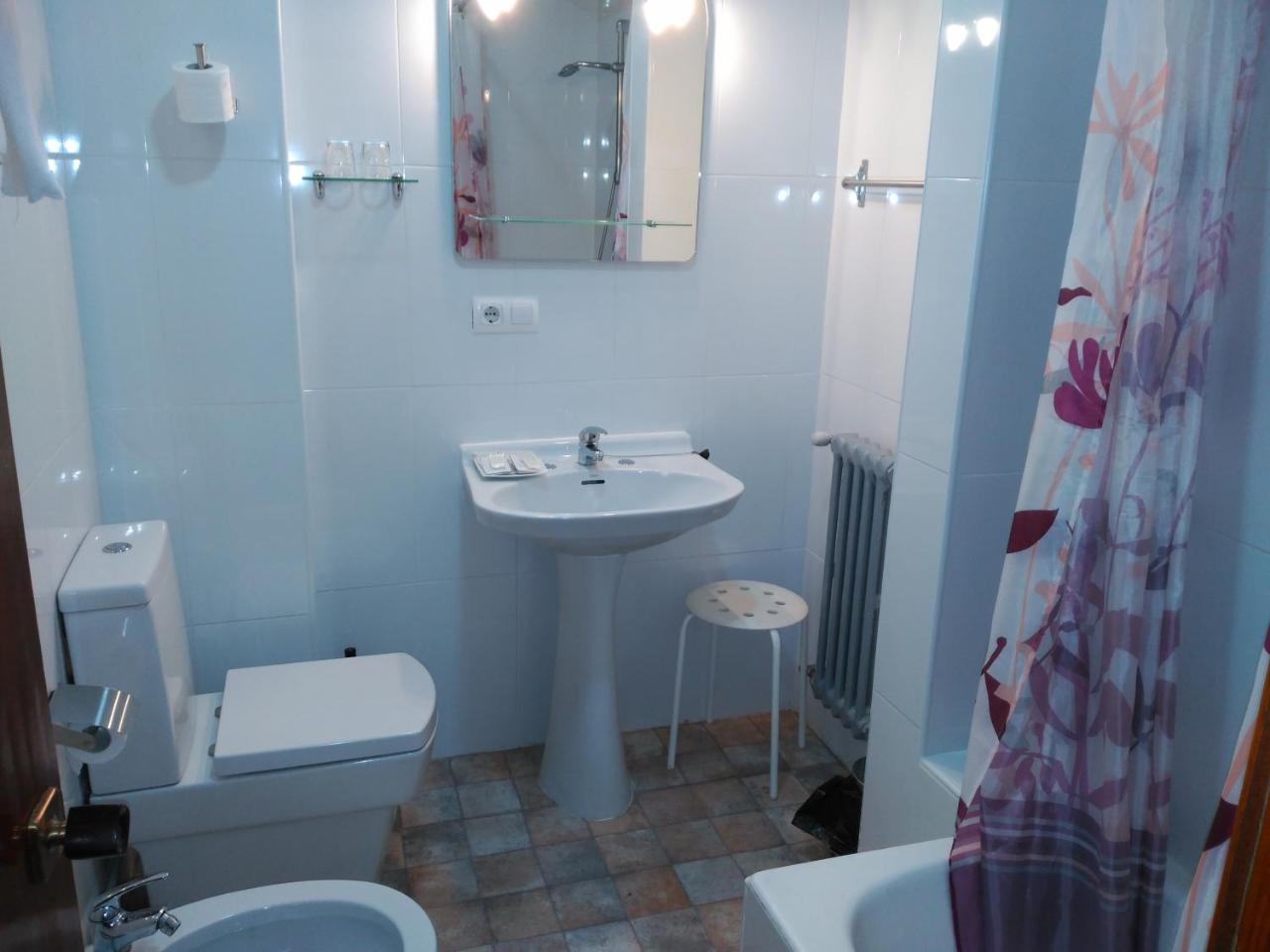 Hotel Vaqueros Langreo Luaran gambar